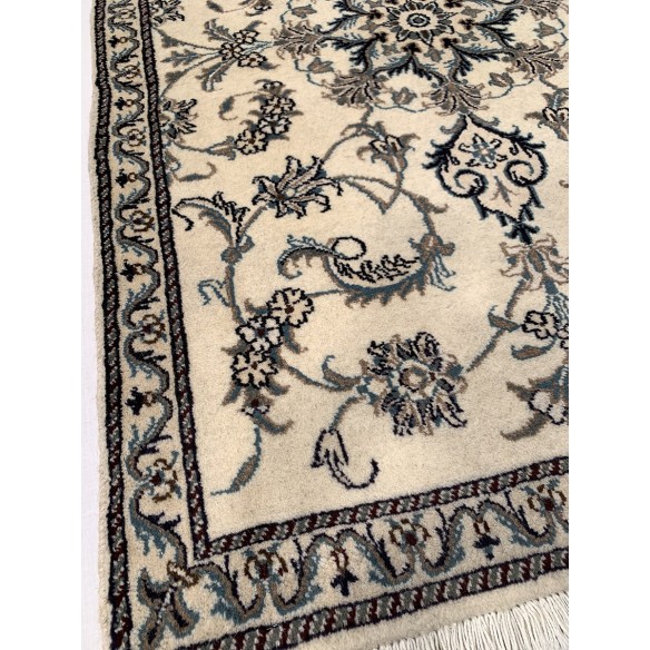 Tappeto persiano Nain bianco misura 90x140 cm