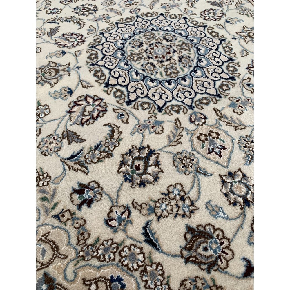 Tappeto persiano bianco Nain 6La misura 95x146 cm