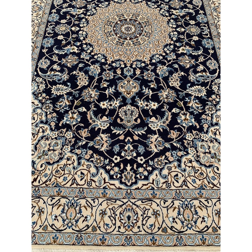 Tappeto persiano in lana Nain misura 130x211 cm