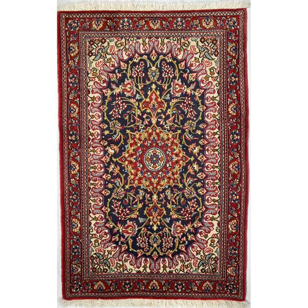 Tappeto persiano Qum annodato a mano 82x127
