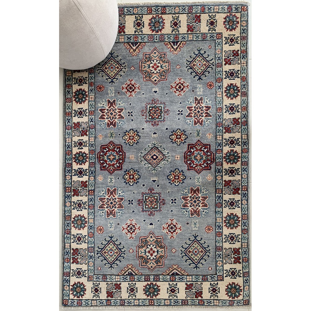 Tappeto moderno geometrico Kazak grigio 147x87 cm