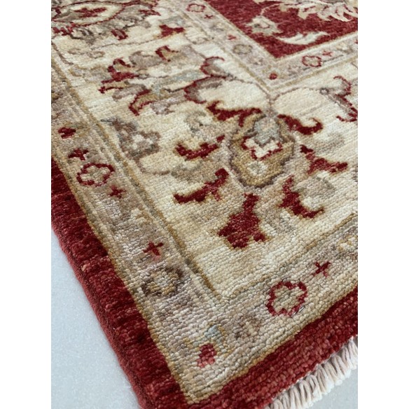 Tappeto floreale rosso e beige Ziegler misura 151x202 cm
