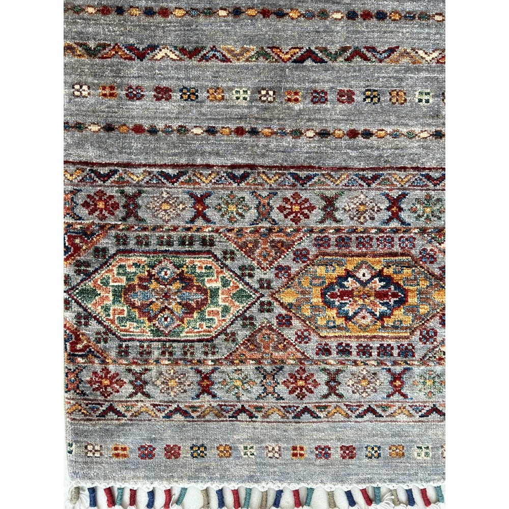 tappeto moderno in lana grigio shabargan korjin misura 146x102 cm