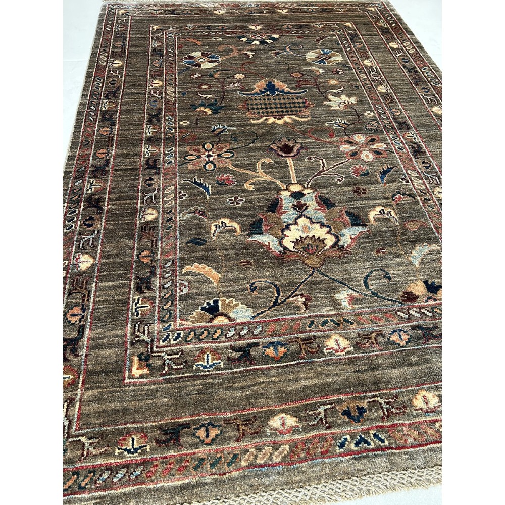 Tappeto in lana floreale marrone misura 147x101 cm