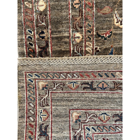 Tappeto in lana floreale marrone misura 147x101 cm