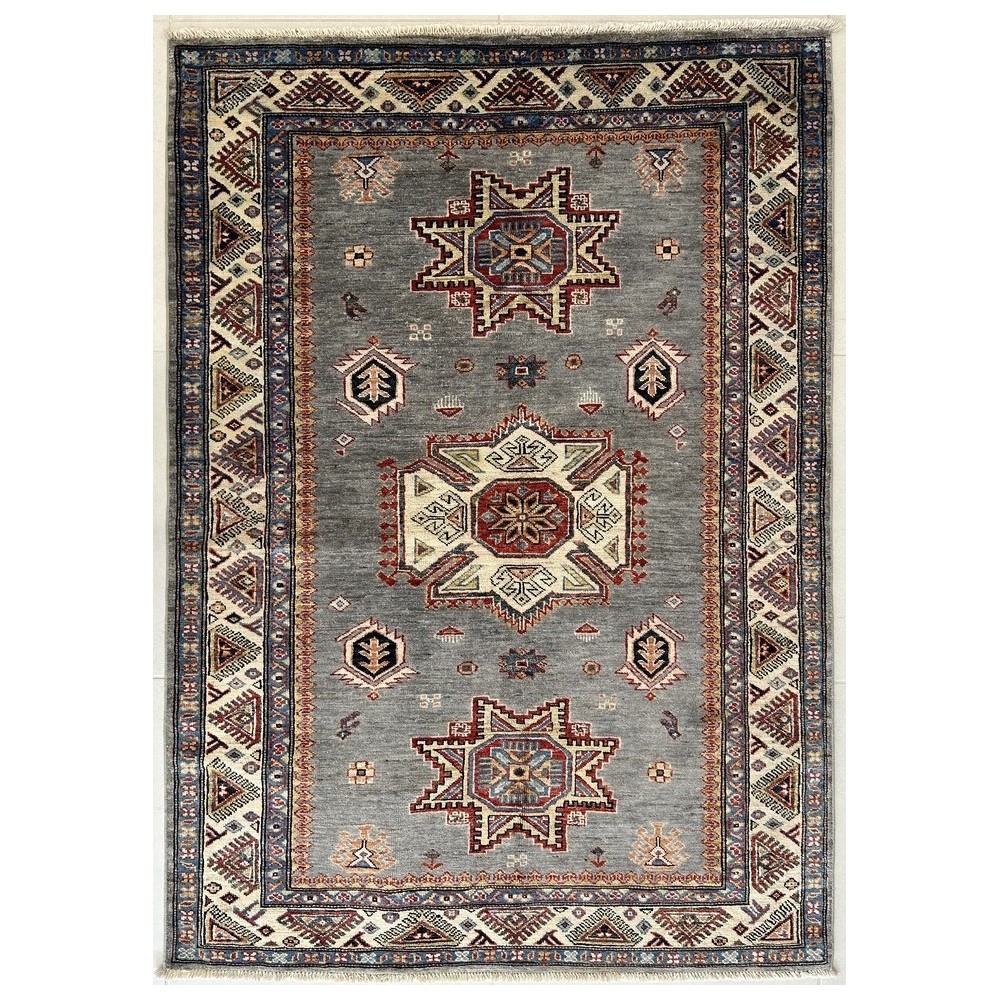 Tappeto Kazak Extra Fine Annodato a Mano – Pregiato Tappeto Orientale