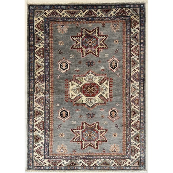 Tappeto Kazak Extra Fine Annodato a Mano – Pregiato Tappeto Orientale