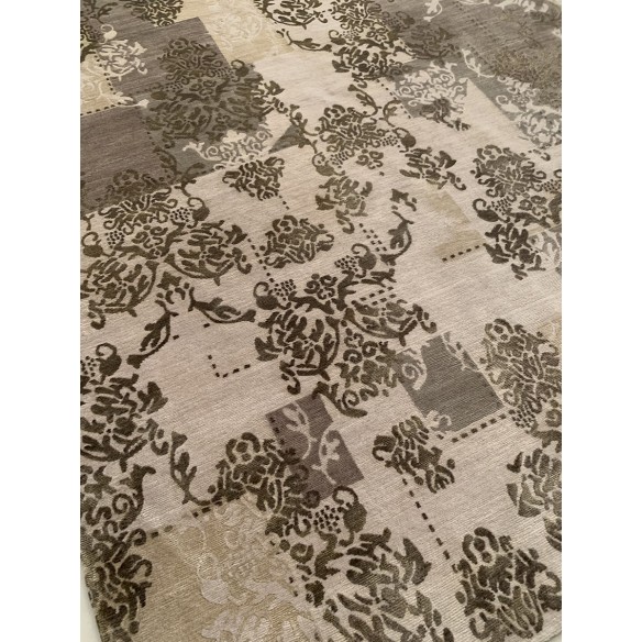 Tappeto in lana Nepal misura 246x172 cm