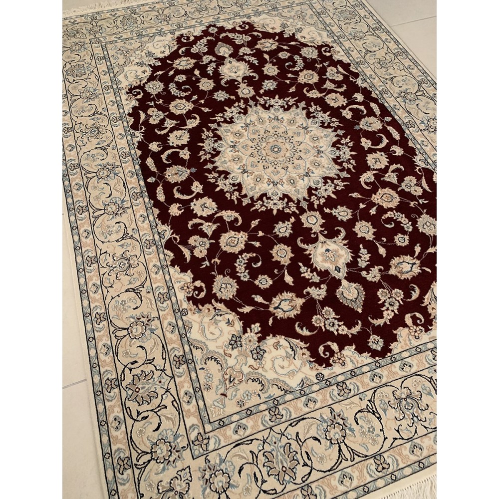 Tappeto persiano Nain rosso misura 172x240 cm