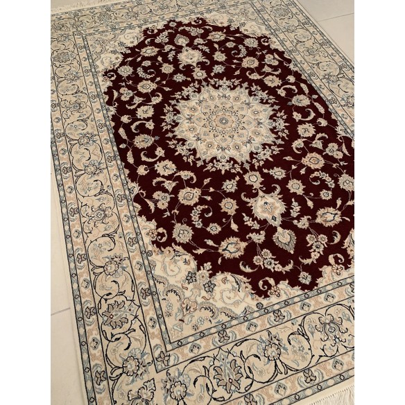 Tappeto persiano Nain rosso misura 172x240 cm