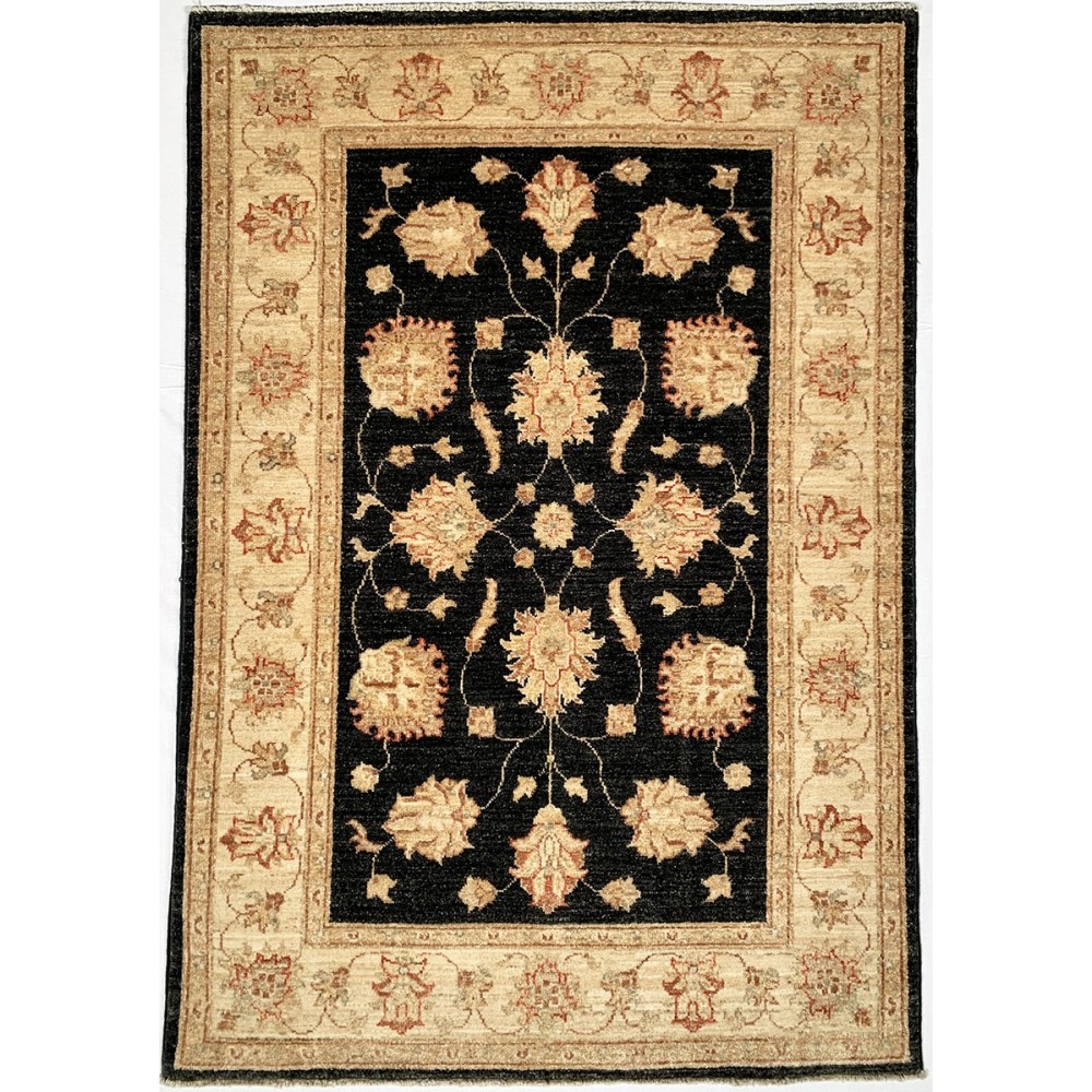Tappeto floreale nero in lana Ziegler misura 97x140 cm